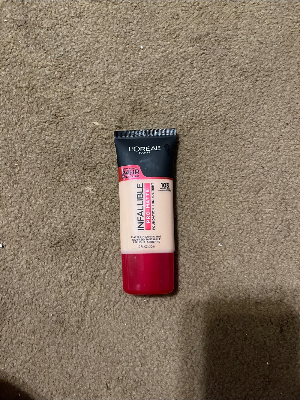 L'Oréal Infallible Pro-Matte Foundation - Light Neutral with Red Cap